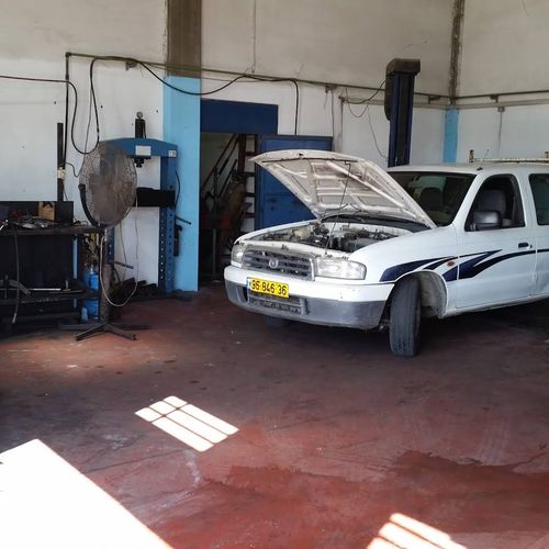 Lev Hashnaim Garage. Photo 2
