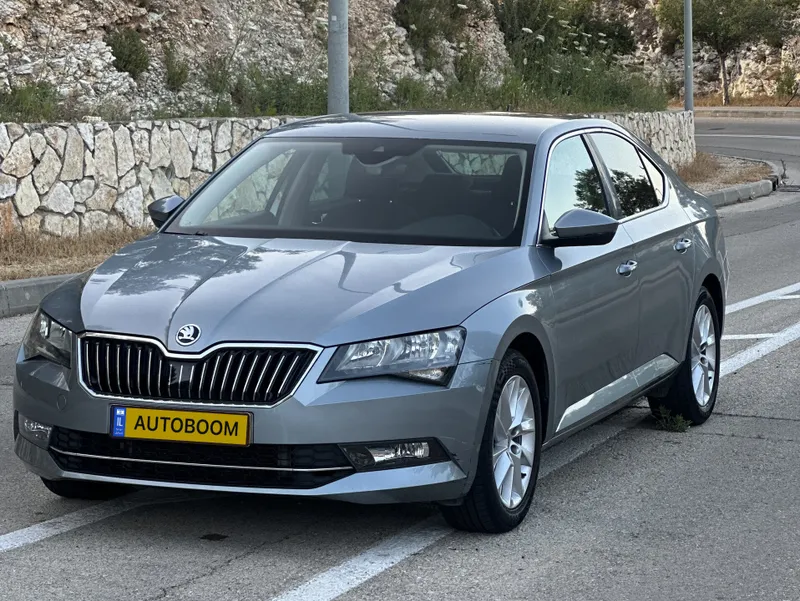 סקודה סופרב יד 2 רכב, 2018, פרטי