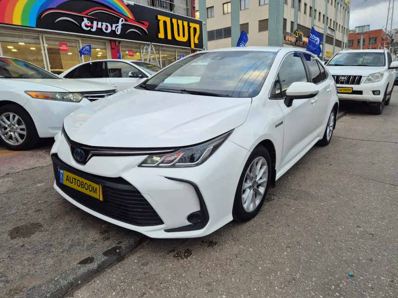 Toyota Corolla с пробегом, 2021
