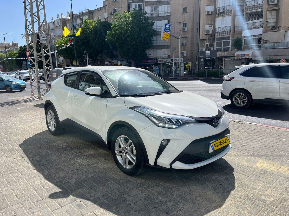 Toyota C-HR 2ème main, 2023, main privée