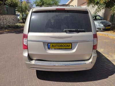 Chrysler Grand Voyager с пробегом, 2013, частная рука
