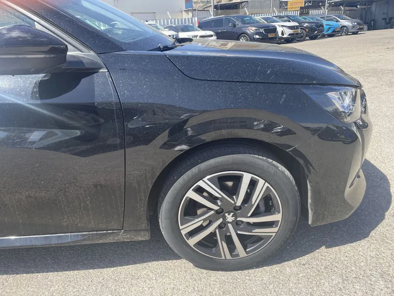 Peugeot 208 с пробегом, 2022