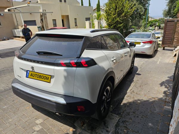 Peugeot 2008 с пробегом, 2023, частная рука