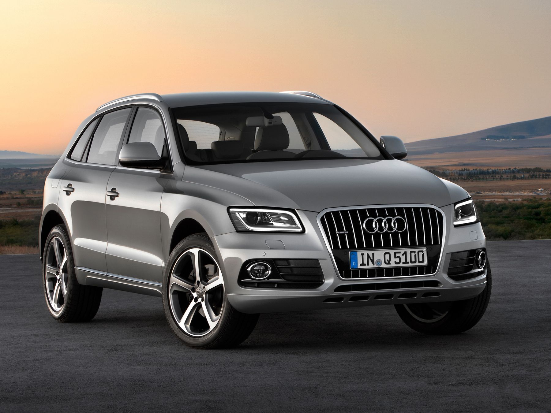 Длина ку 5. Audi q5 2012. Audi q5 2013. Audi q5 2017. Ауди ку 5.