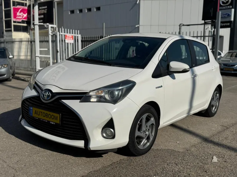 Toyota Yaris с пробегом, 2017, частная рука