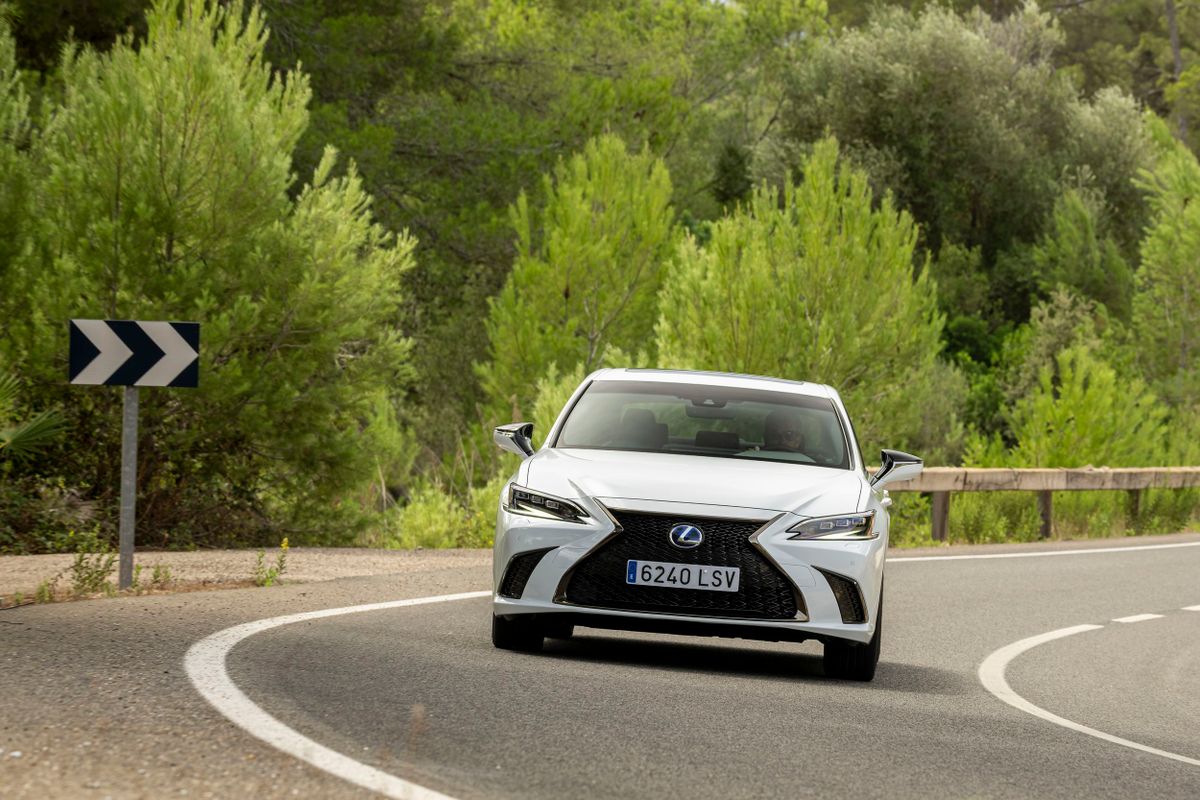 Lexus ES 2024. Carrosserie, extérieur. Berline, 7 génération, restyling 2