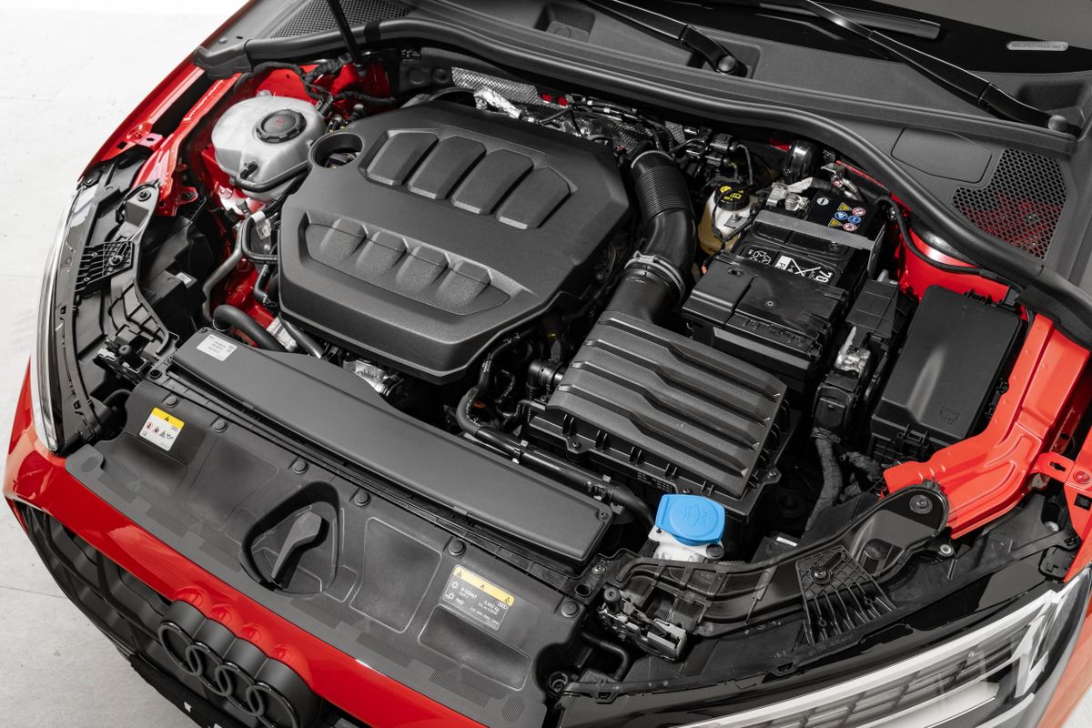 Audi A3 2024. Двигатель. Седан, 4 поколение, рестайлинг 1