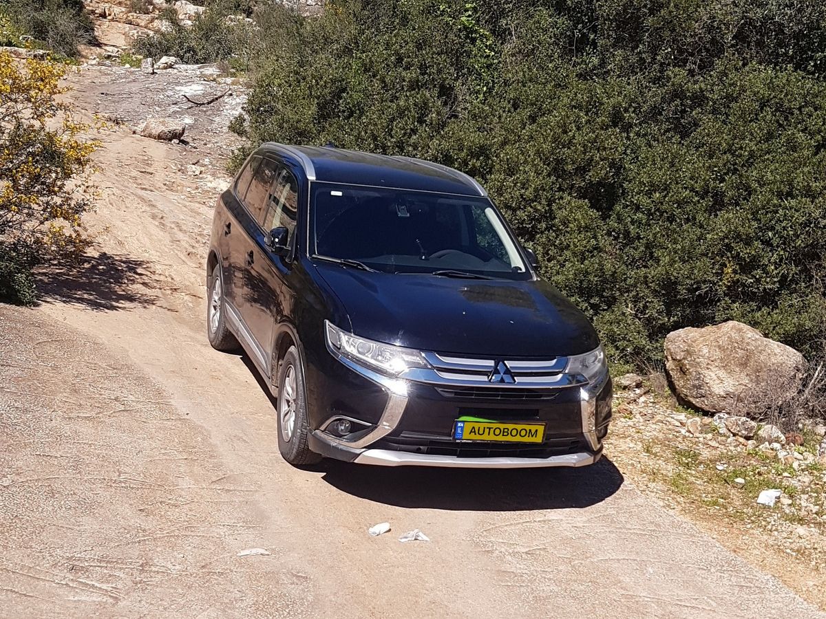 מיצובישי אאוטלנדר יד 2 רכב, 2017, פרטי