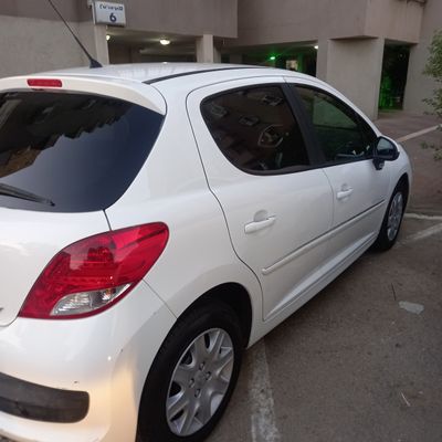 Peugeot 207 с пробегом, 2012, частная рука