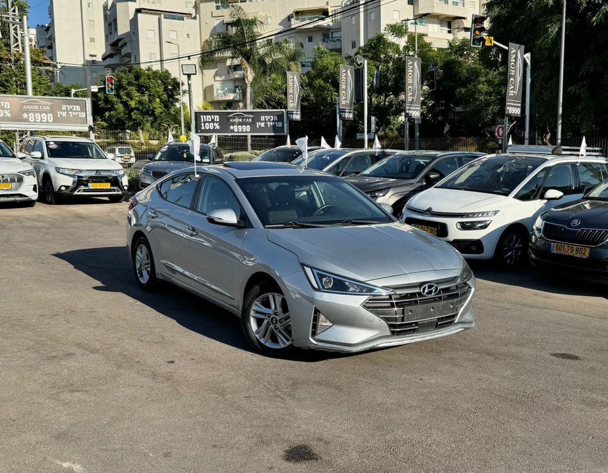 Hyundai Elantra 2ème main, 2021