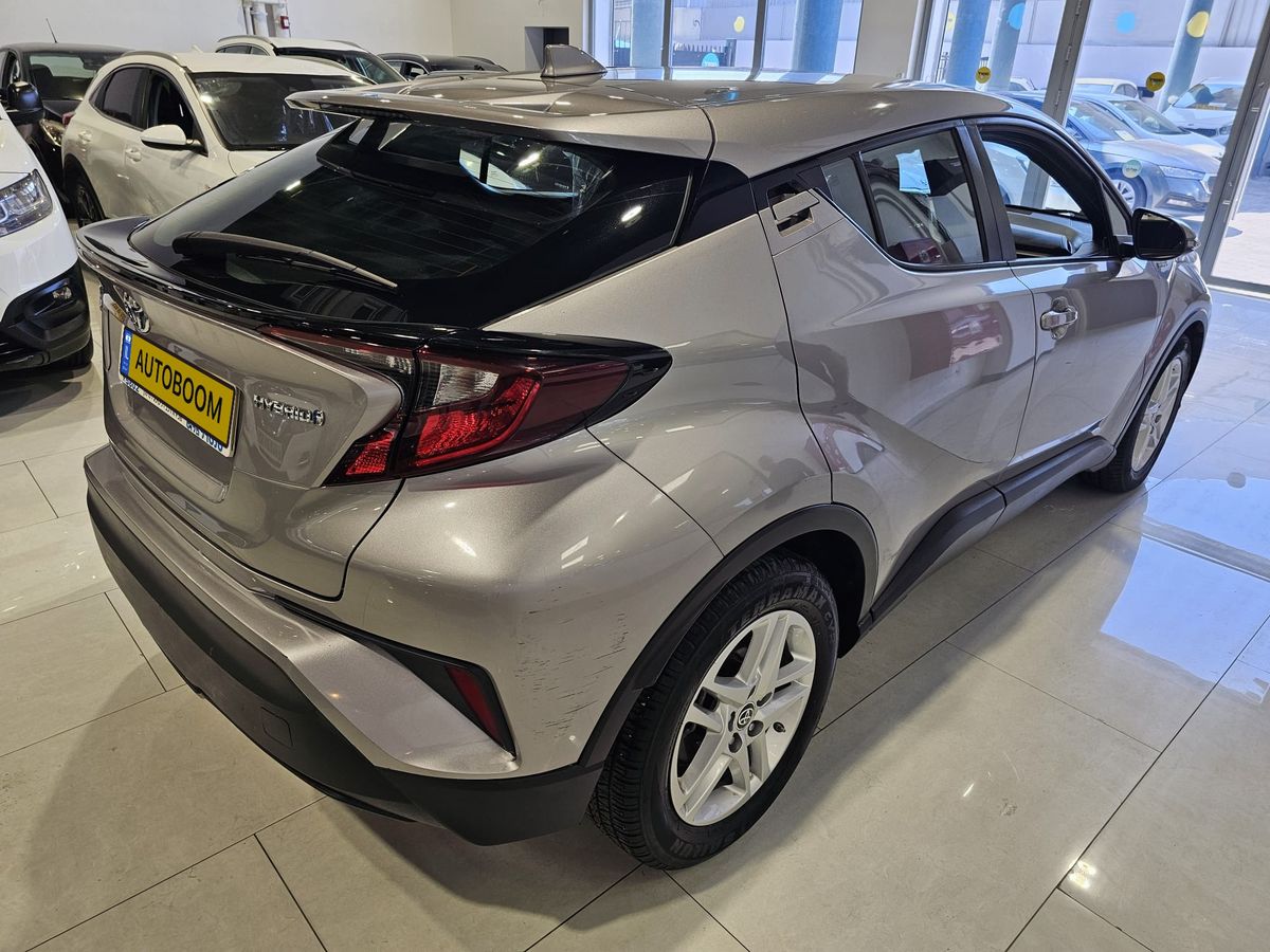 טויוטה C-HR יד 2 רכב, 2021
