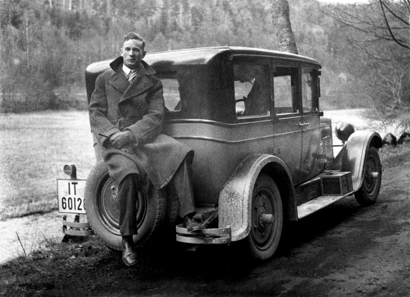 אדלר פייבוריט 1929. מרכב, צורה. לימוזינה, 1 דור