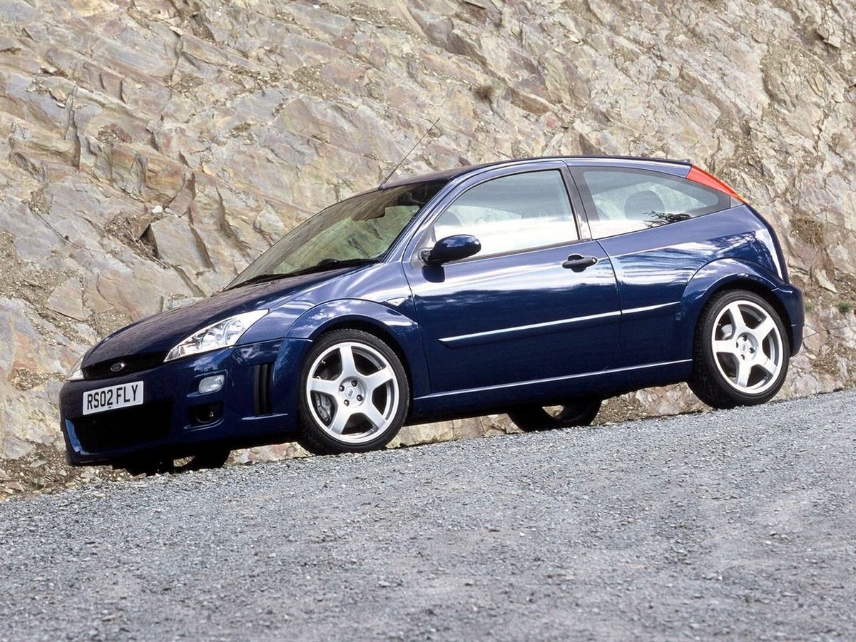 פורד פוקוס RS ‏2002. מרכב, צורה. האצ'בק 3 דלתות, 1 דור