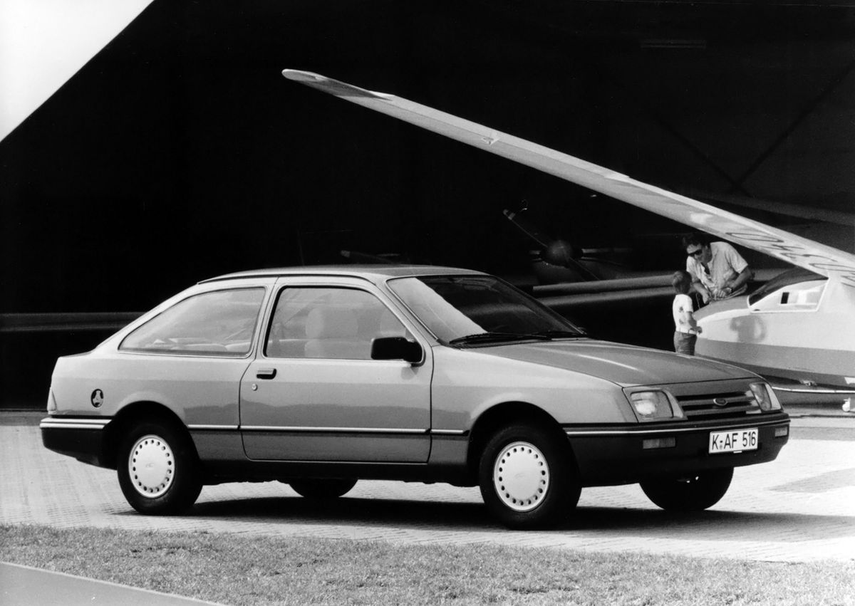 Ford Sierra 1982. Carrosserie, extérieur. Hatchback 3-portes, 1 génération