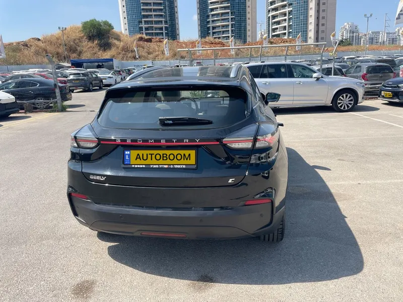 Geely Geometry C с пробегом, 2024