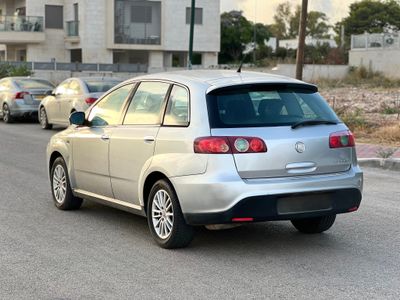 פיאט קרומה יד 2 רכב, 2010