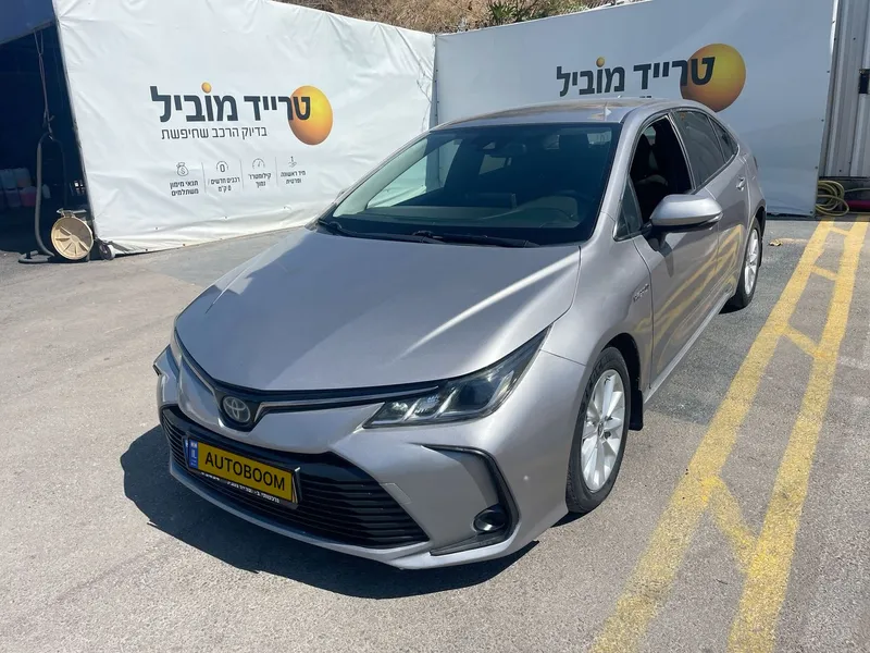 Toyota Corolla с пробегом, 2021