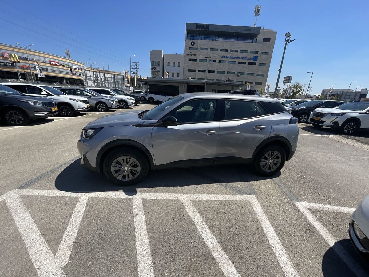 Peugeot 2008 2nd hand, 2023