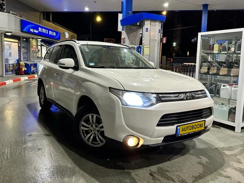 Mitsubishi Outlander 2ème main, 2013