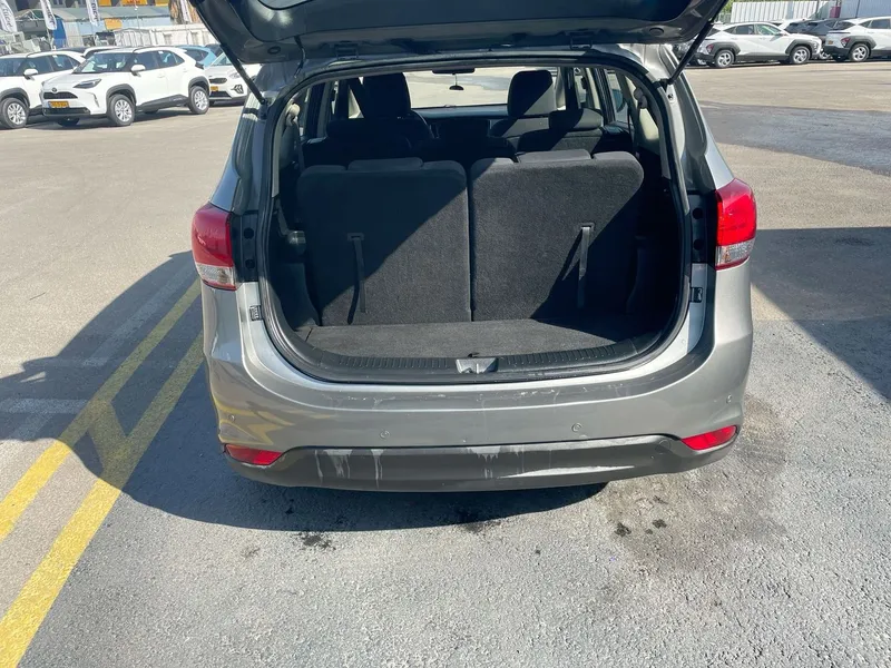 Kia Carens 2nd hand, 2016, private hand