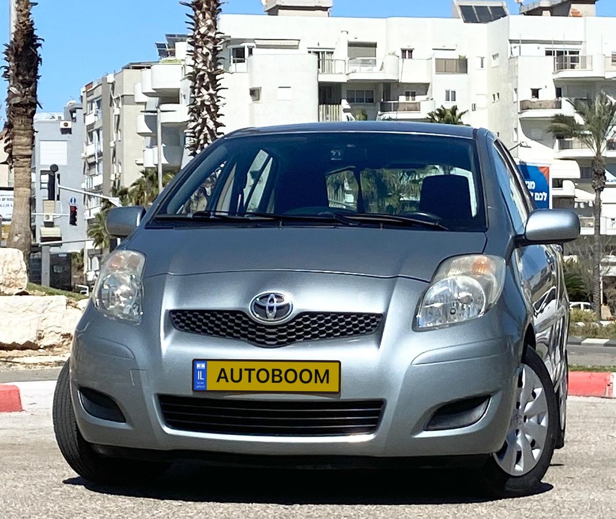 Toyota Yaris 2nd hand, 2011