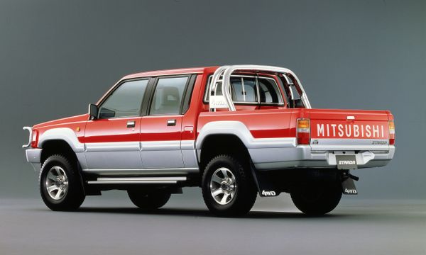 מיצובישי  סטראדה 1991. מרכב, צורה. טנדר תא כפול, 1 דור