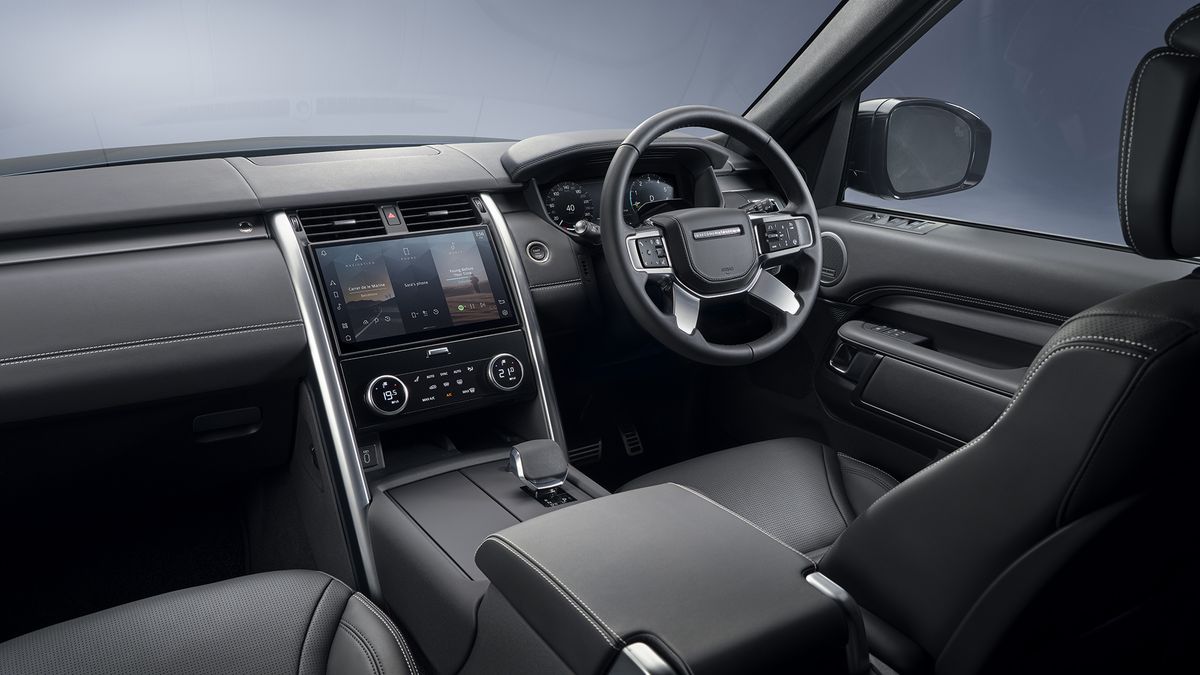 Land Rover Discovery. Передние сидения.