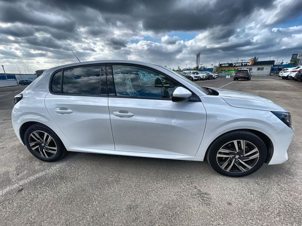 Peugeot 208 2nd hand, 2021, private hand