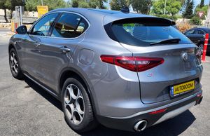 Alfa Romeo Stelvio, 2018, фото