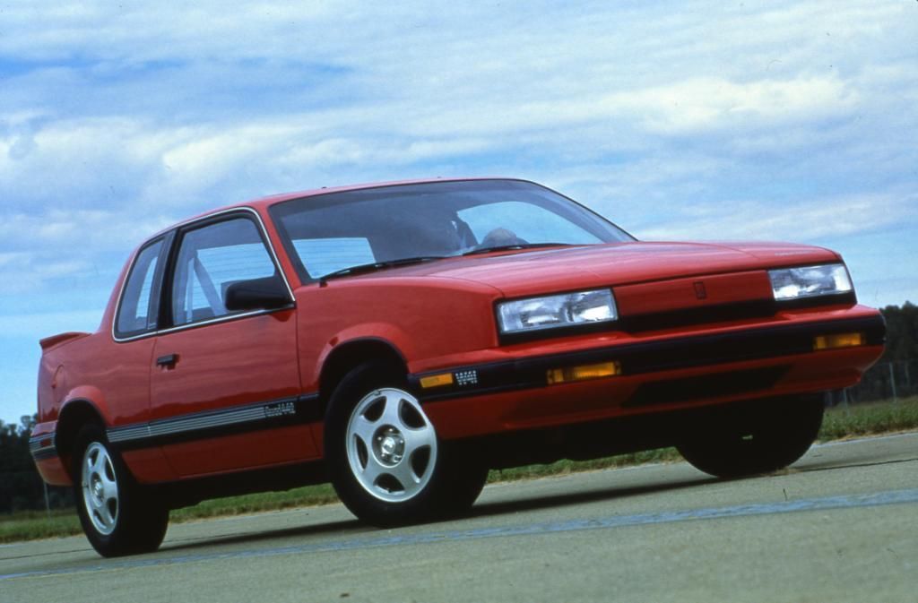 Oldsmobile Cutlass Calais 1984. Bodywork, Exterior. Coupe, 1 generation