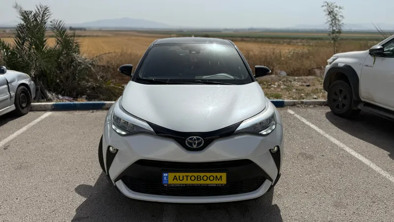 Toyota C-HR 2nd hand, 2021, private hand