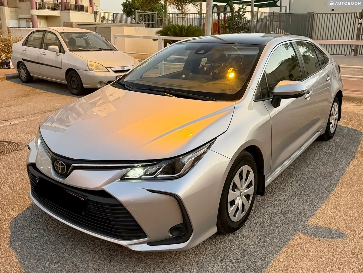 Toyota Corolla с пробегом, 2023
