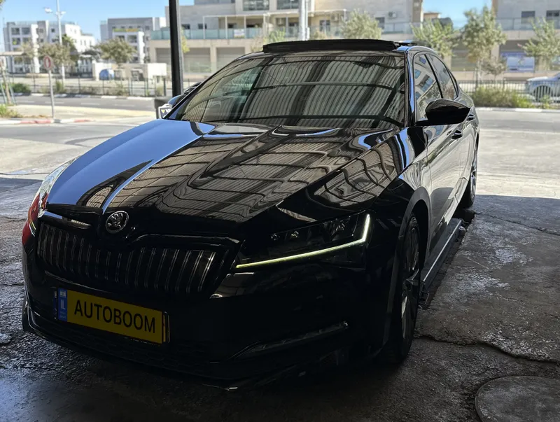 סקודה סופרב יד 2 רכב, 2021, פרטי