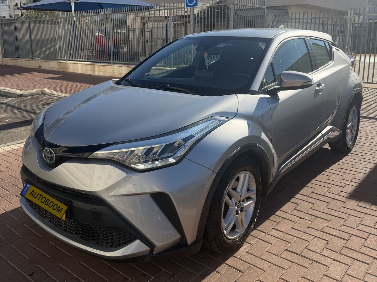 Toyota C-HR 2nd hand, 2023