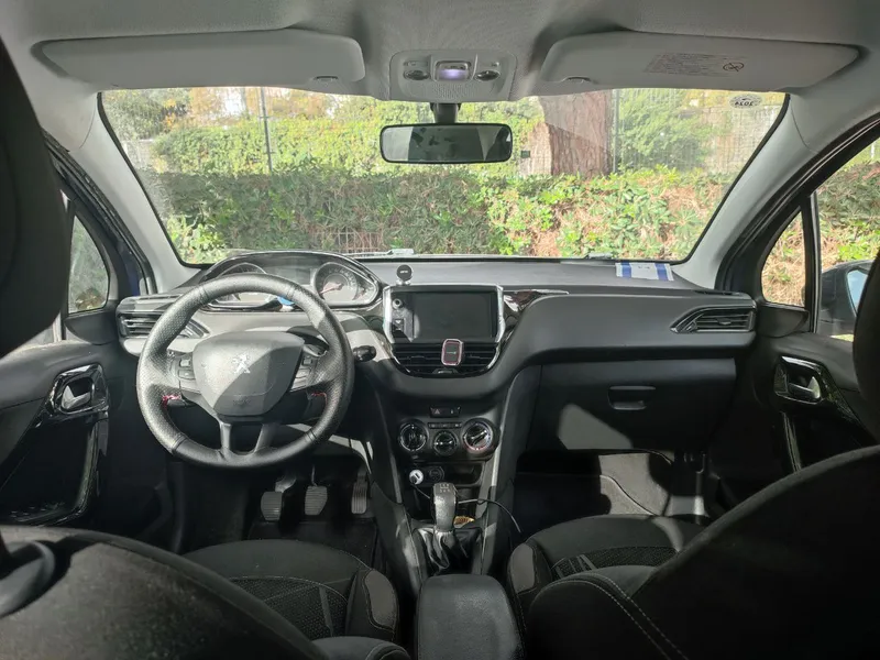 Peugeot 208 2nd hand, 2014, private hand
