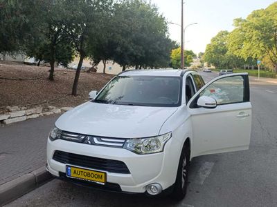 Mitsubishi Outlander 2nd hand, 2013, private hand