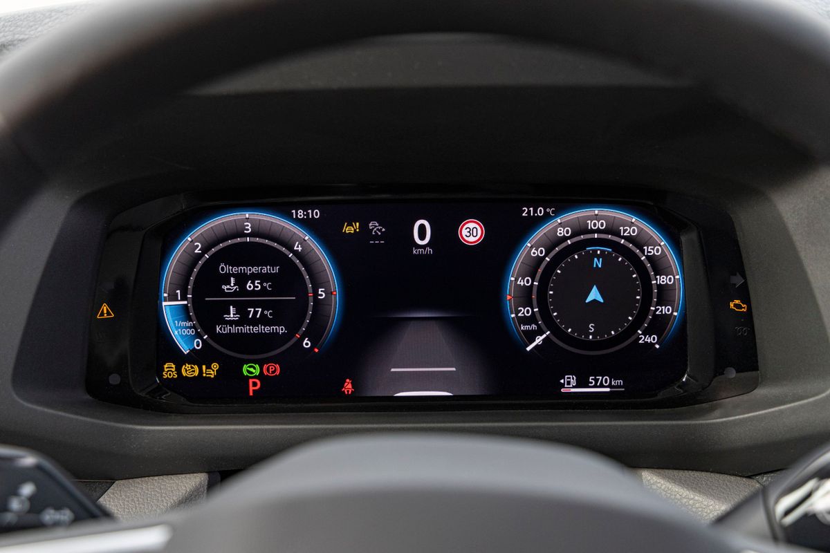 Volkswagen Crafter. Панель приборов.
