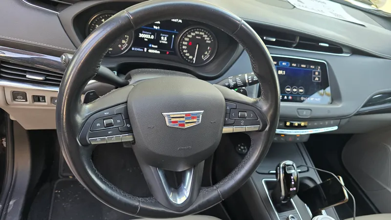 Cadillac XT4 2nd hand, 2021, private hand