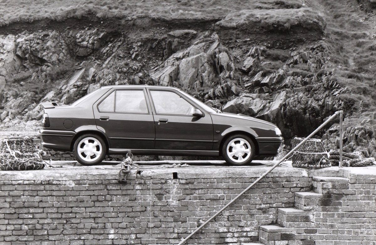 Renault 19 1992. Carrosserie, extérieur. Berline, 2 génération