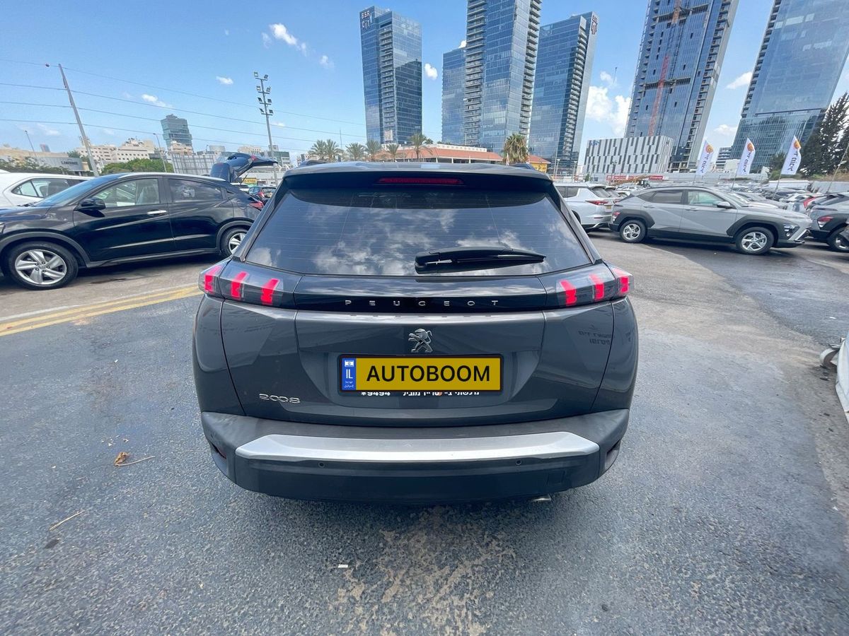 Peugeot 2008 2nd hand, 2022