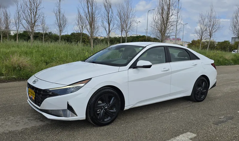 Hyundai Elantra с пробегом, 2023, частная