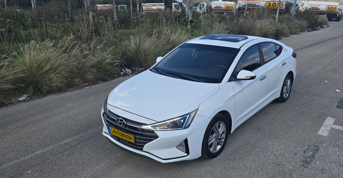 Hyundai Elantra с пробегом, 2019