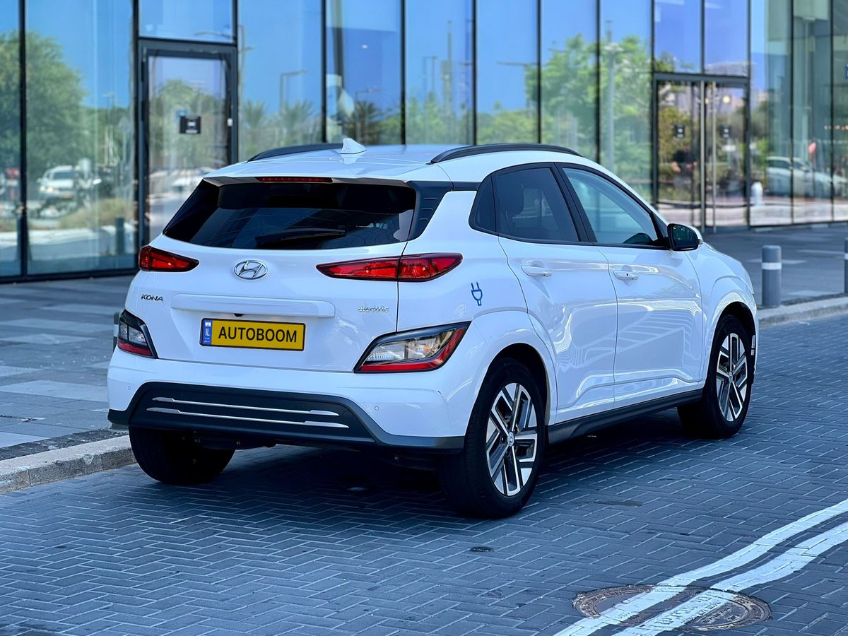 Hyundai Kona EV с пробегом, 2023, частная рука