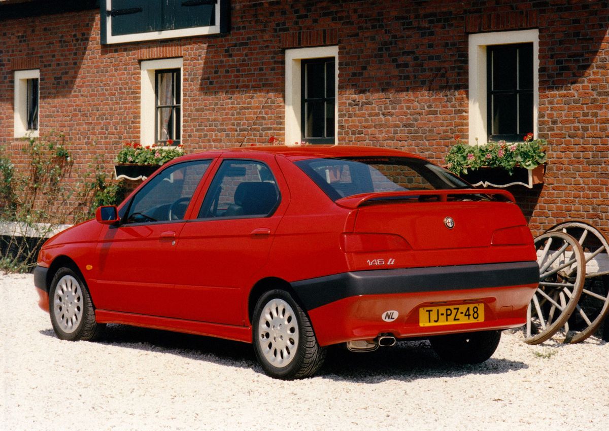 Alfa Romeo 146 1995. Carrosserie, extérieur. Hatchback 5-portes, 1 génération