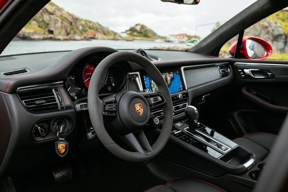 Porsche Macan 2021. Center console. SUV 5-doors, 1 generation, restyling 2