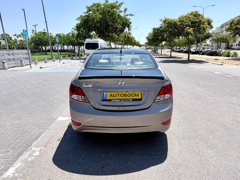 יונדאי i25 יד 2 רכב, 2014