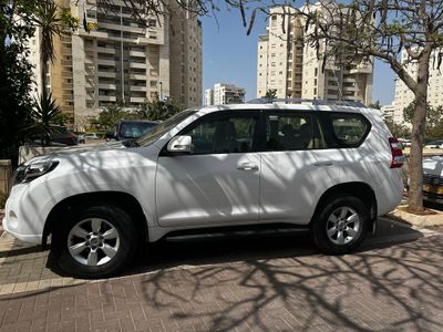 Toyota Land Cruiser 2nd hand, 2015, private hand