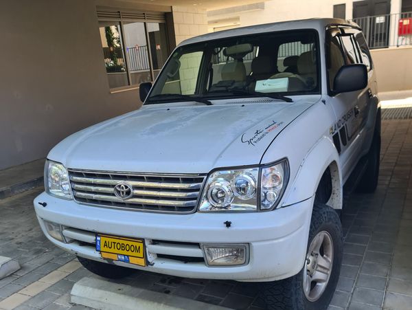 Toyota Land Cruiser 2nd hand, 2002, private hand