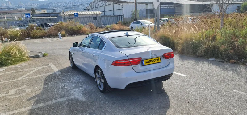 Jaguar XE 2ème main, 2016, main privée