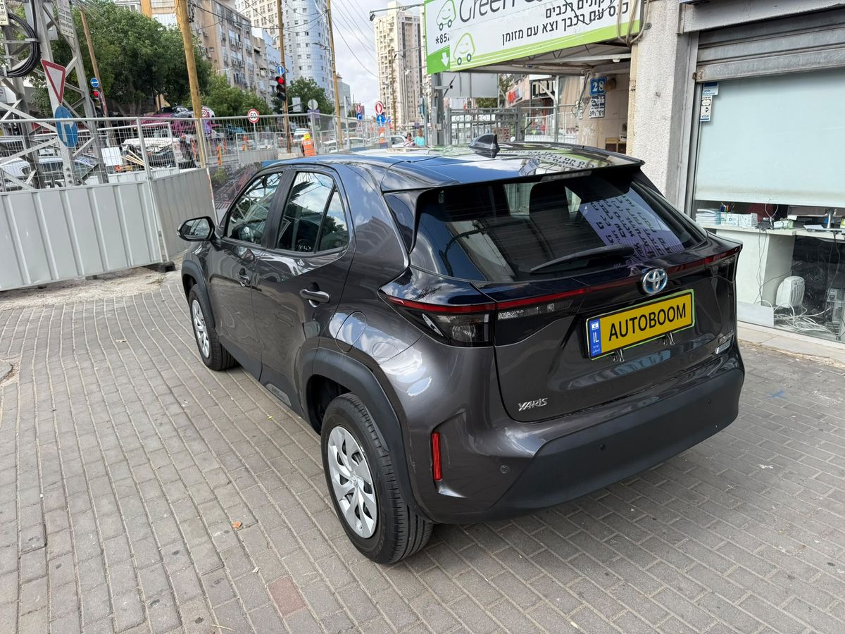 טויוטה יאריס קרוס יד 2 רכב, 2023